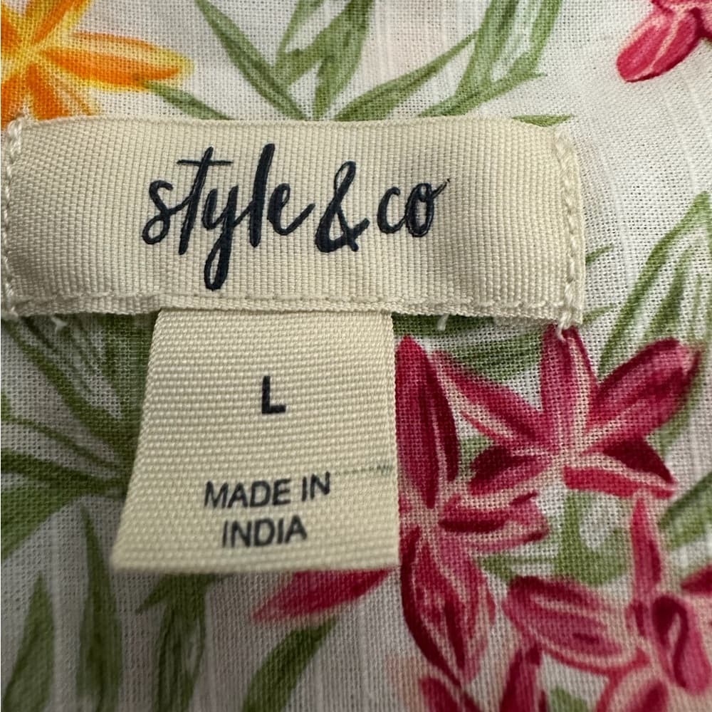 Style & Co Tropical Floral Rihanna White Blend Button-Up Shirt Size Large NWT - Thumbnail 2