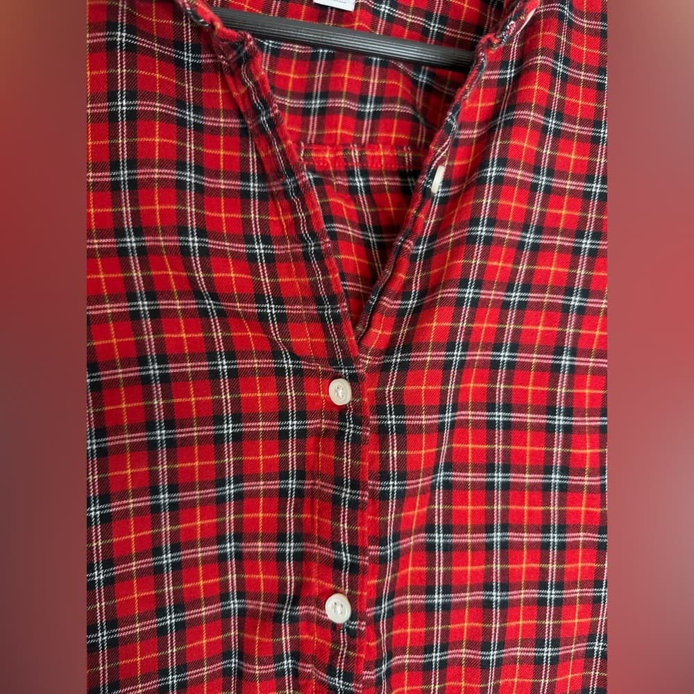 Old Navy Plaid Flannel Classic Shirt Button Up in Red Tartan Womens Size Large - Thumbnail 8