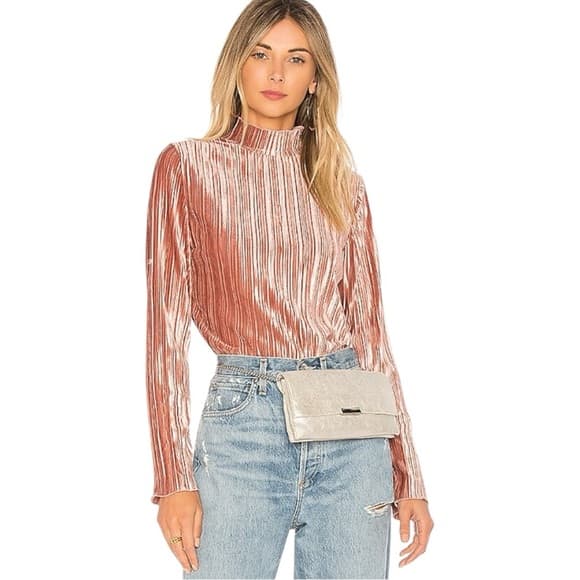 J.O.A. Los Angeles Revolve Pleated Mock Neck Velvet Top Baby Pink Size Small JOA - Thumbnail 10
