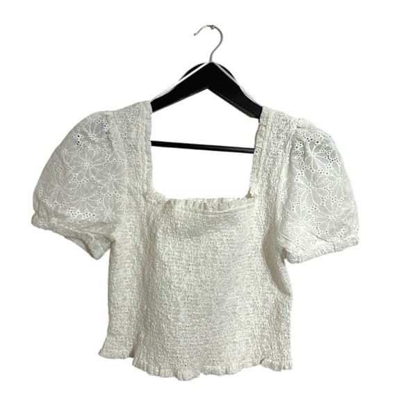 ASTR The Label Floral Eyelet Puff Sleeve Smocked Cropped Top Size Medium - Thumbnail 9