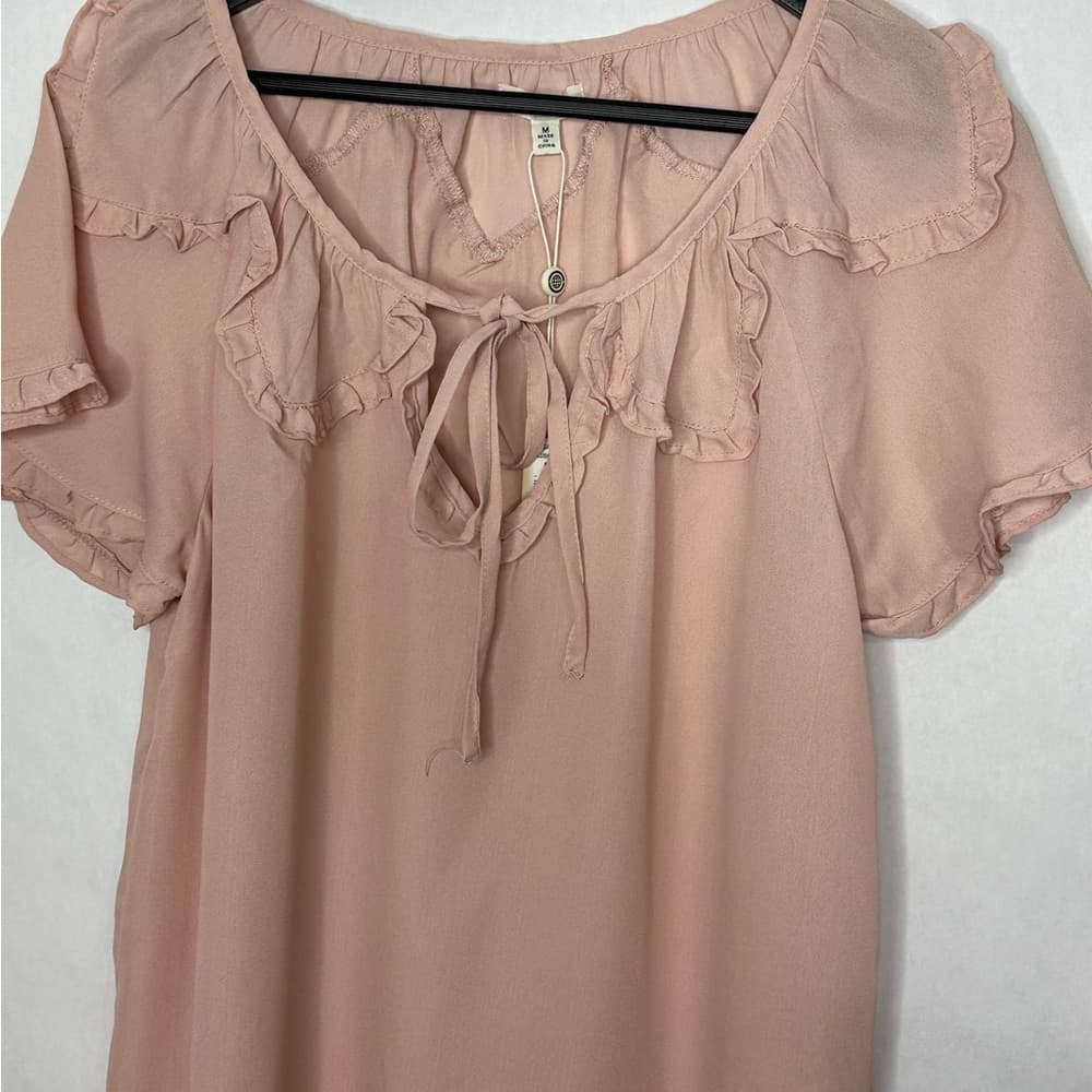 NWT Max Studio Blush Pink Ruffle Neck Tie Blouse Short Sleeve Medium Balletcore - Thumbnail 2