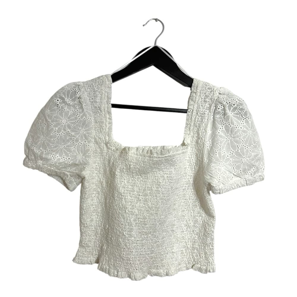 ASTR The Label Floral Eyelet Puff Sleeve Smocked Cropped Top Size Medium - Thumbnail 8