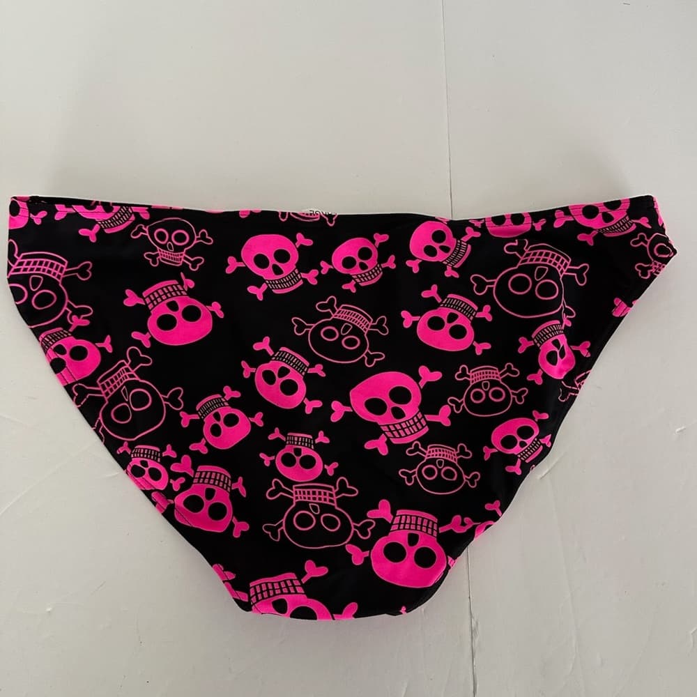 Kaligirlz x Hot Topic Y2K Pink Black Skull Print Bikini Set Size Large Rare Swim - Thumbnail 5