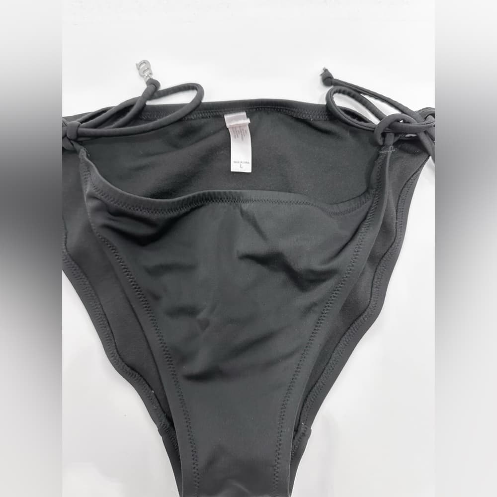 Victoria’s Secret Vintage Y2K Skull Rhinestone Black Bikini Set Size Large - Thumbnail 9