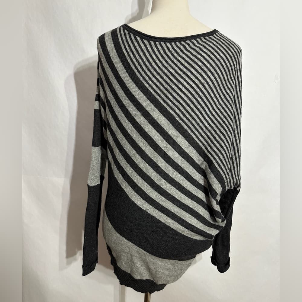 Divas Black & Gray Asymmetrical Stripe Knit Sweater Size S/M Minimalist - Thumbnail 2