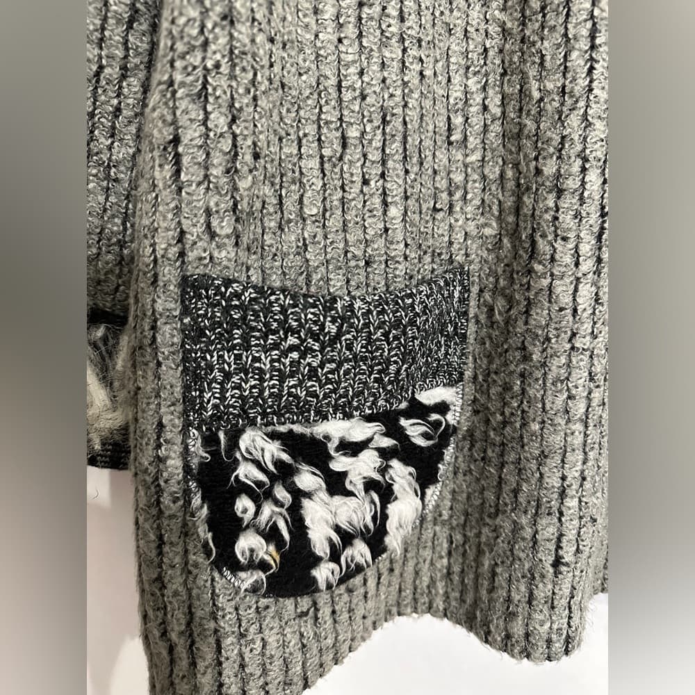 LEE ANDERSEN Gray Sweater with Fuzzy Trim and Patterned Cowl Large Vintage - Thumbnail 2