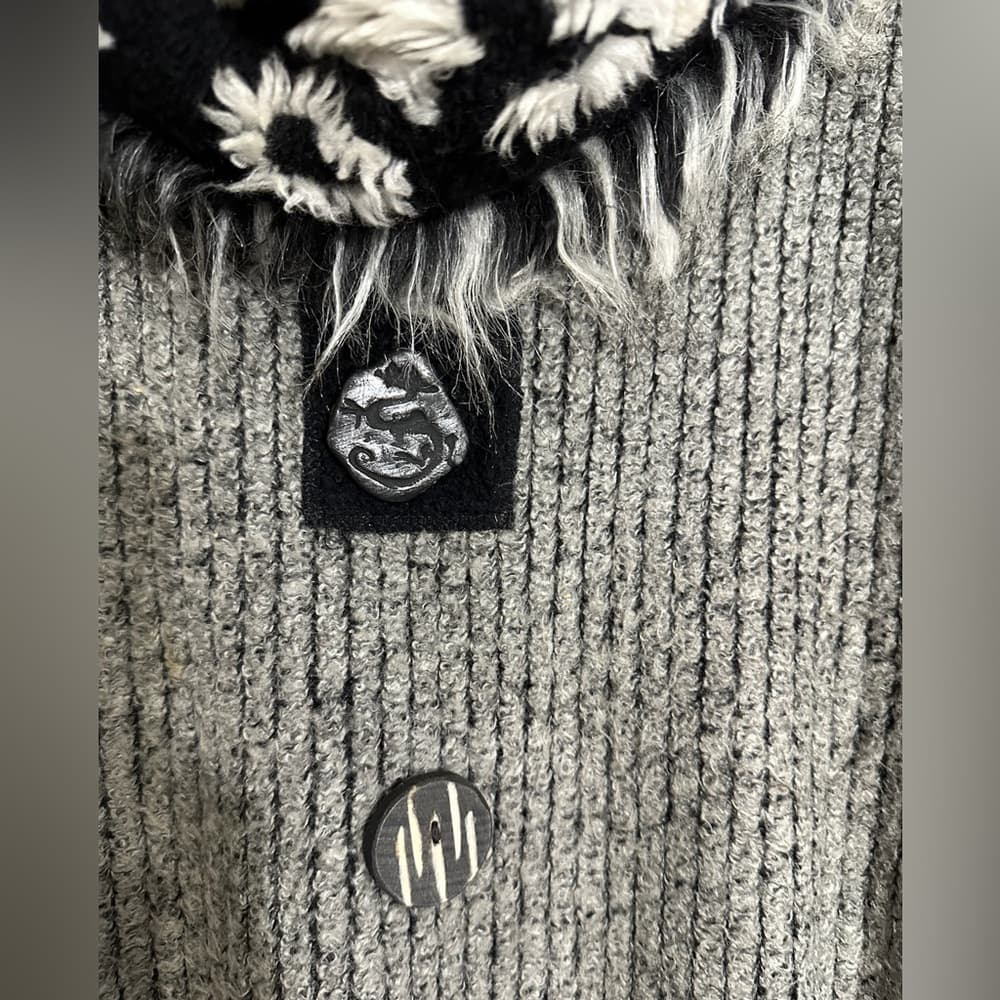 LEE ANDERSEN Gray Sweater with Fuzzy Trim and Patterned Cowl Large Vintage - Thumbnail 5