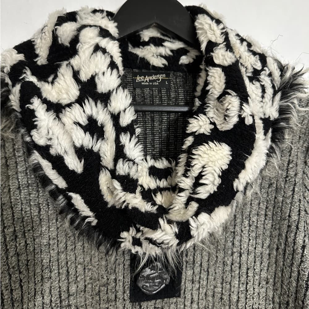 LEE ANDERSEN Gray Sweater with Fuzzy Trim and Patterned Cowl Large Vintage - Thumbnail 4