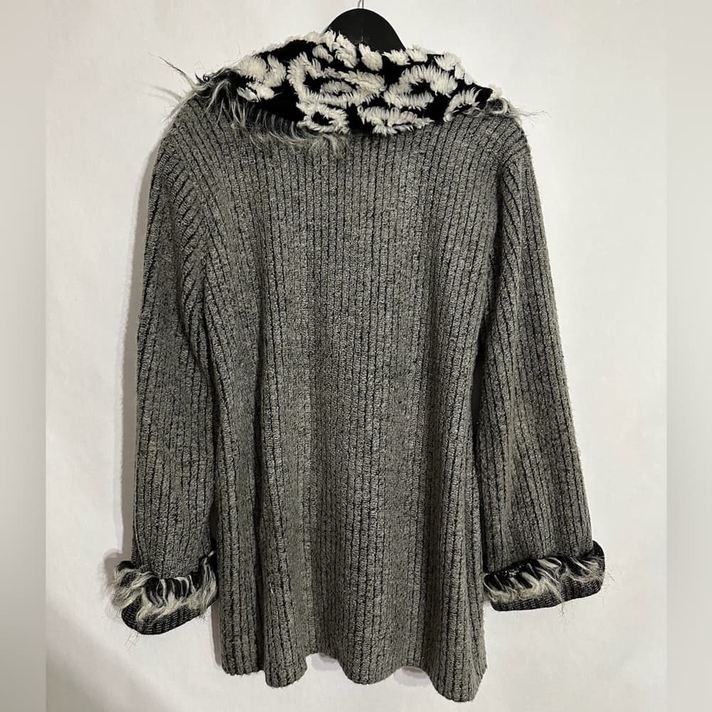 LEE ANDERSEN Gray Sweater with Fuzzy Trim and Patterned Cowl Large Vintage - Thumbnail 3