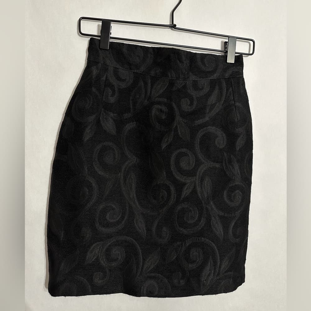 Vertigo Paris Black Brocade Mini Skirt Leaf Scroll Pattern Size 36 Dark Academia - Thumbnail 5