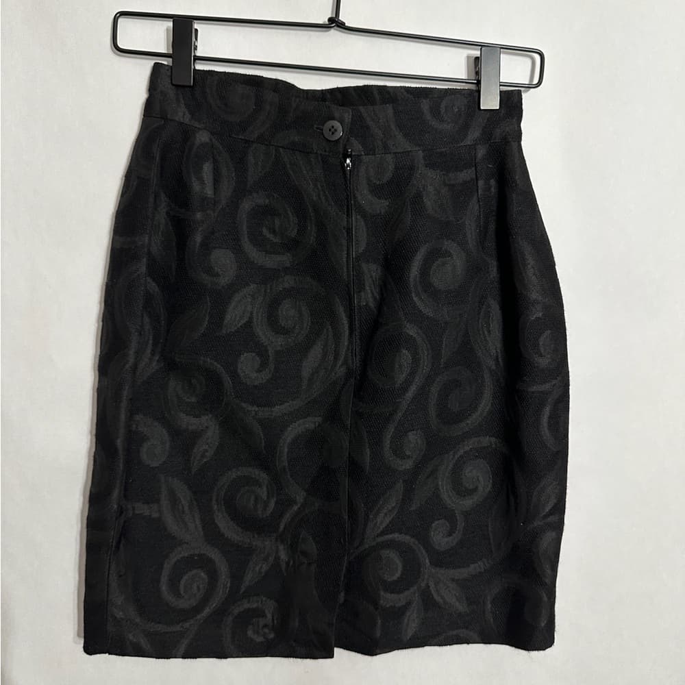 Vertigo Paris Black Brocade Mini Skirt Leaf Scroll Pattern Size 36 Dark Academia - Thumbnail 3