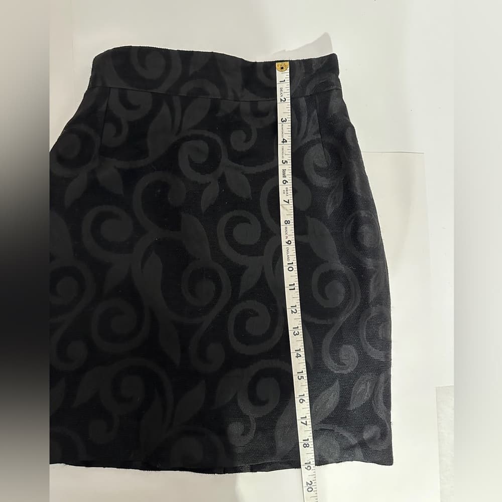 Vertigo Paris Black Brocade Mini Skirt Leaf Scroll Pattern Size 36 Dark Academia - Thumbnail 2