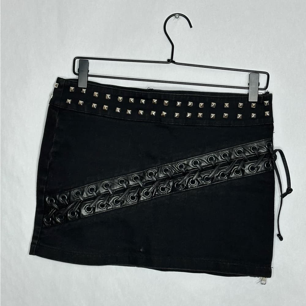 Tripp NYC Black Studded Lace-Up Mini Skirt Size 7 Y2K Goth Vintage Rare - Thumbnail 5