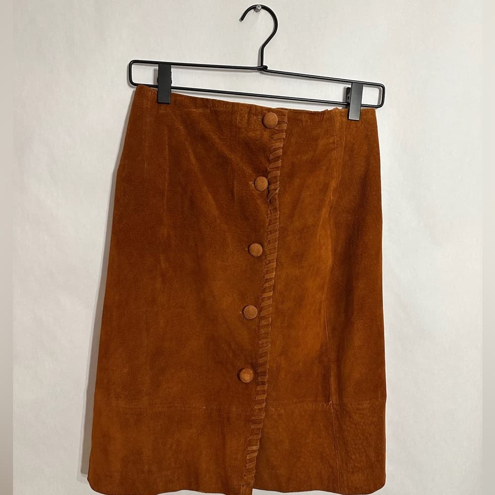 NWT Cedars Saks Fifth Avenue Suede Button Skirt Vintage Size 10 Cognac Brown
