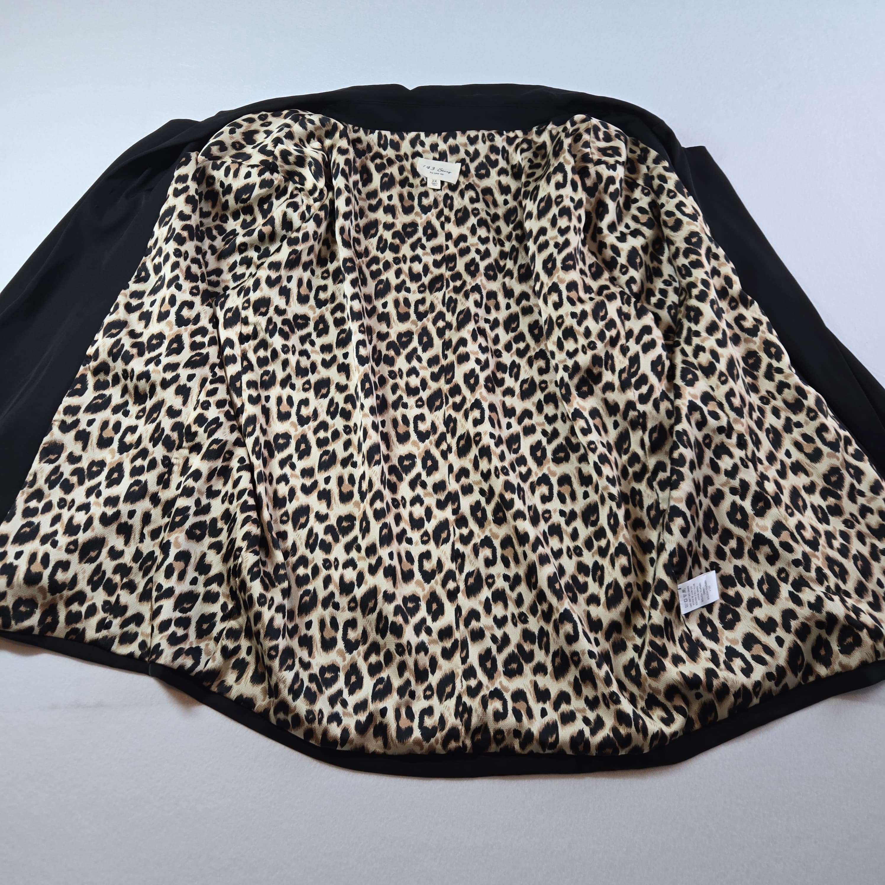 Black Blazer with Leopard Print Lining Size 2X - Thumbnail 6