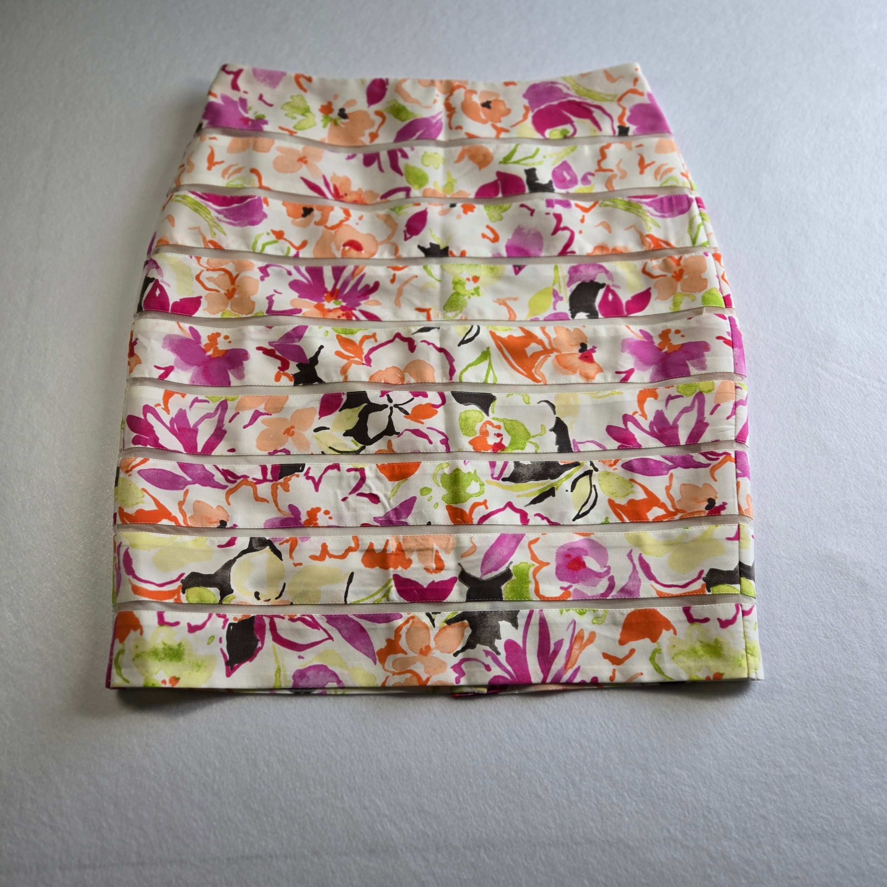 Ann Taylor Floral Patterned Pencil Skirt - Thumbnail 5