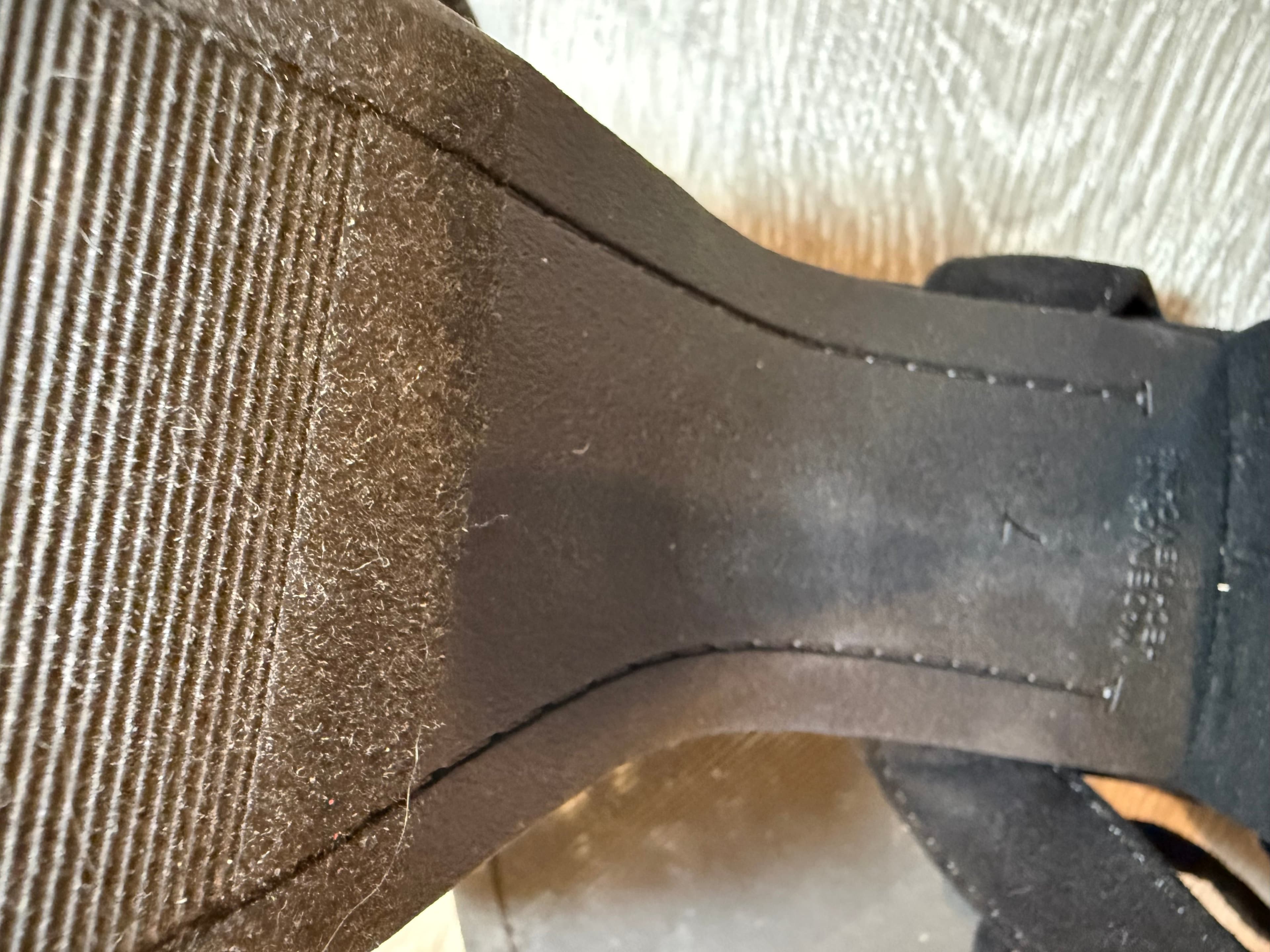 Old Navy Black Strappy Block Heel Sandals - Thumbnail 3