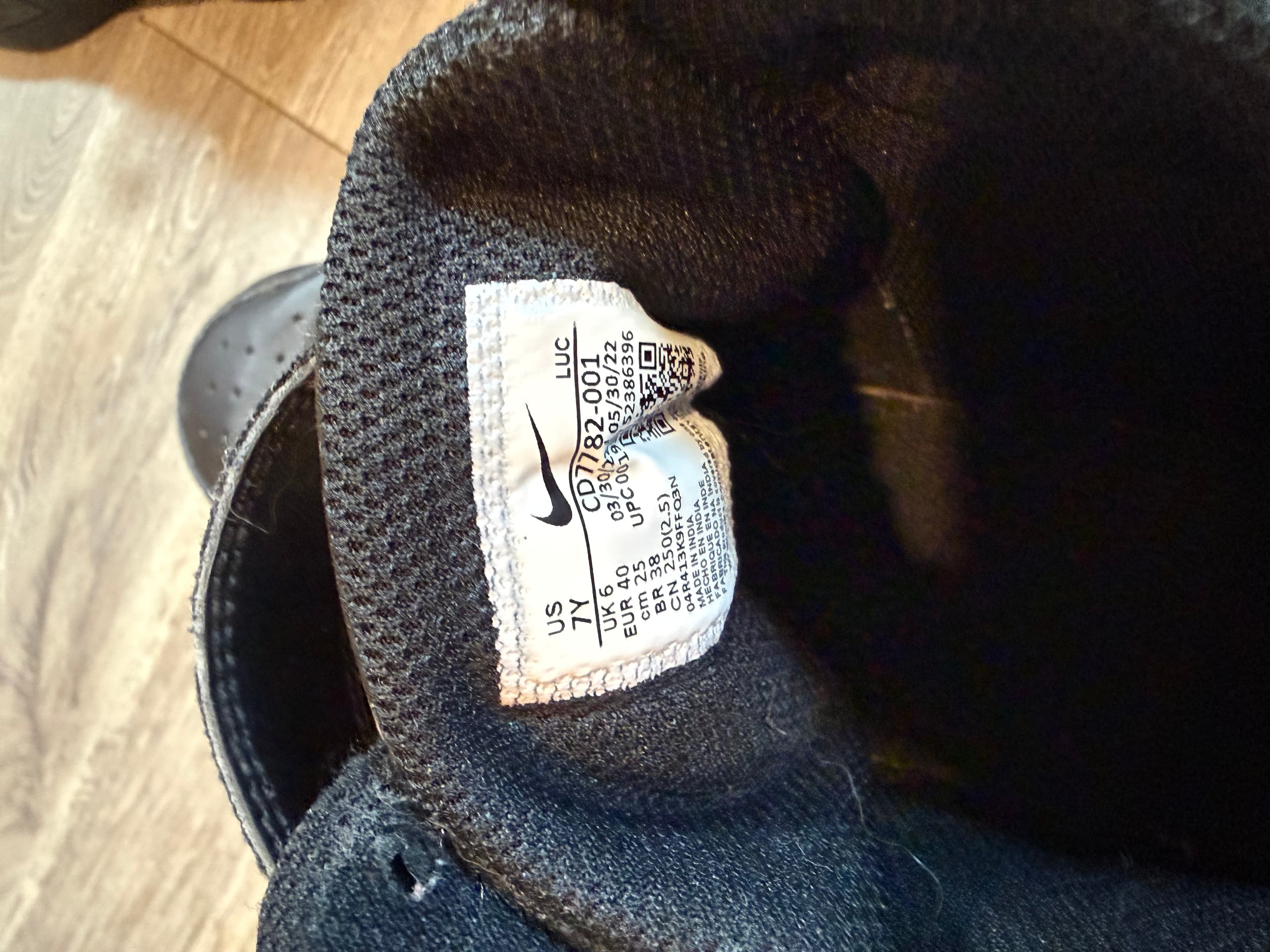 Nike Black High-Top Sneakers with Velcro Strap - Thumbnail 4