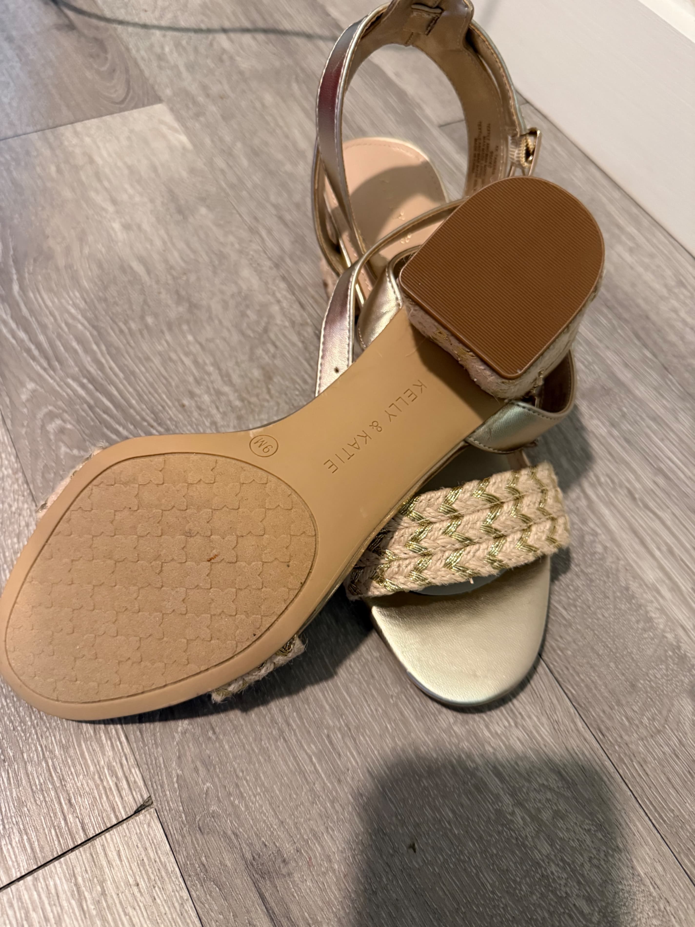Kelly & Katie Gold Woven Strap Sandals Size 9M - Thumbnail 2