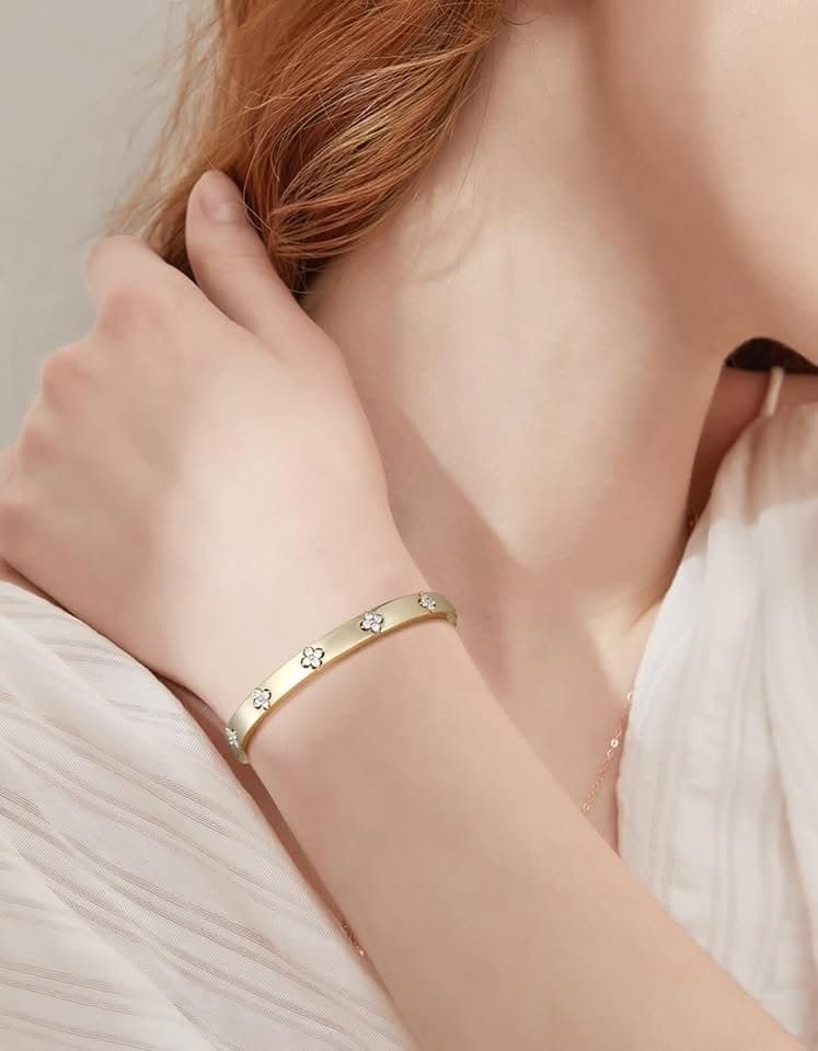 TIMELESSTAR Moissanite Four Leaf Clover Bangle 925 Silver 14K Gold Plated - Thumbnail 8