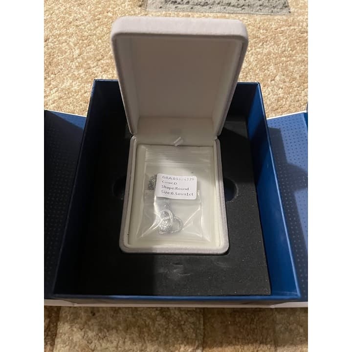 Platinum Plated Moissanite Pendant Necklace Gift for Women - Thumbnail 3
