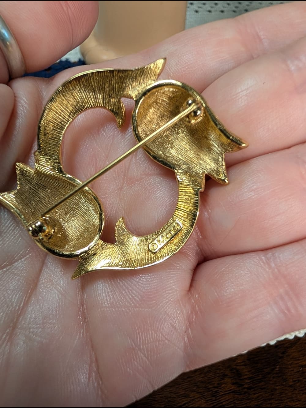 Vintage Monet Stamped Gold Tulip Circle Floral Pin Brooch - Thumbnail 4