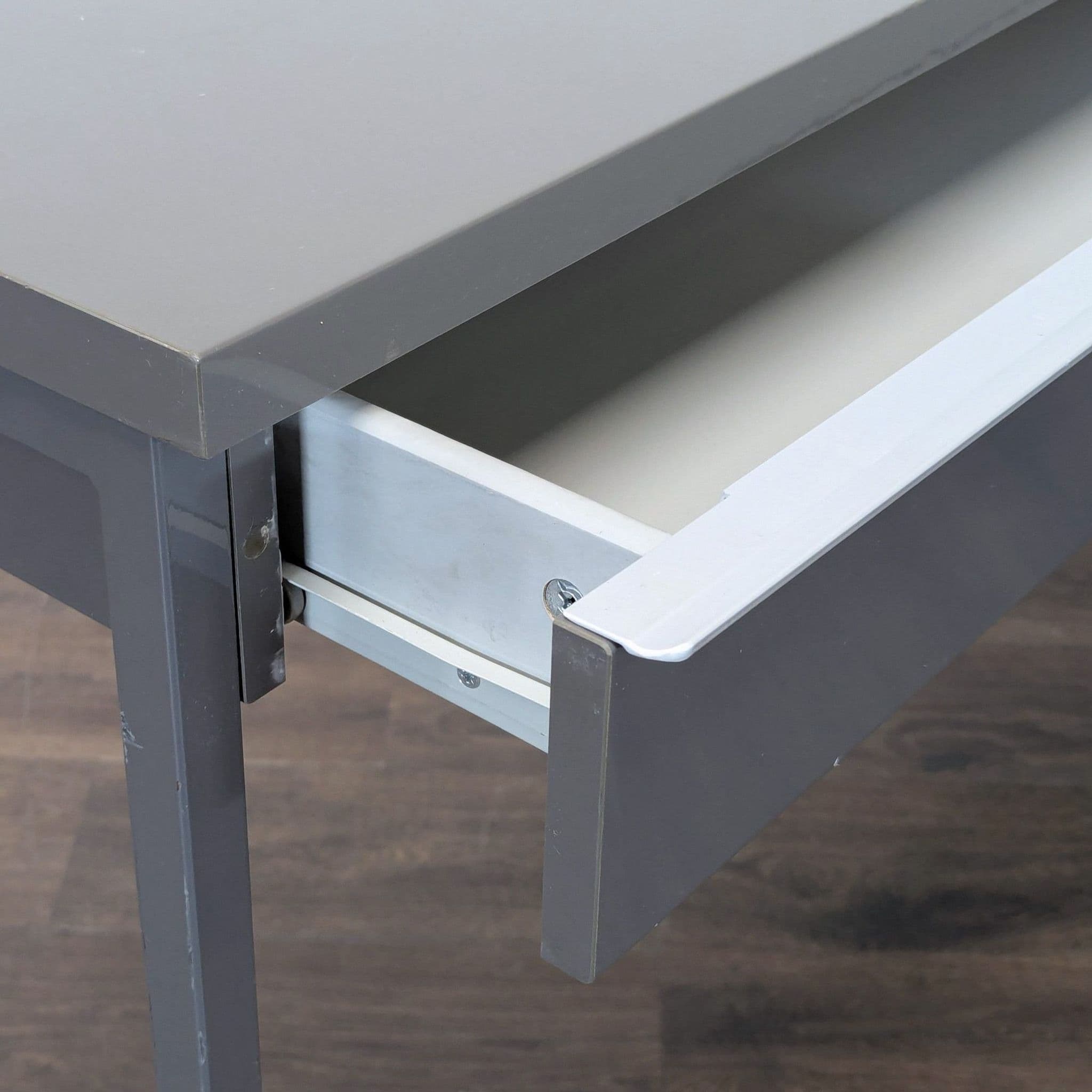 Ikea Bestå Modern Gray Desk with Metal Frame and Dual Drawers - Thumbnail 6