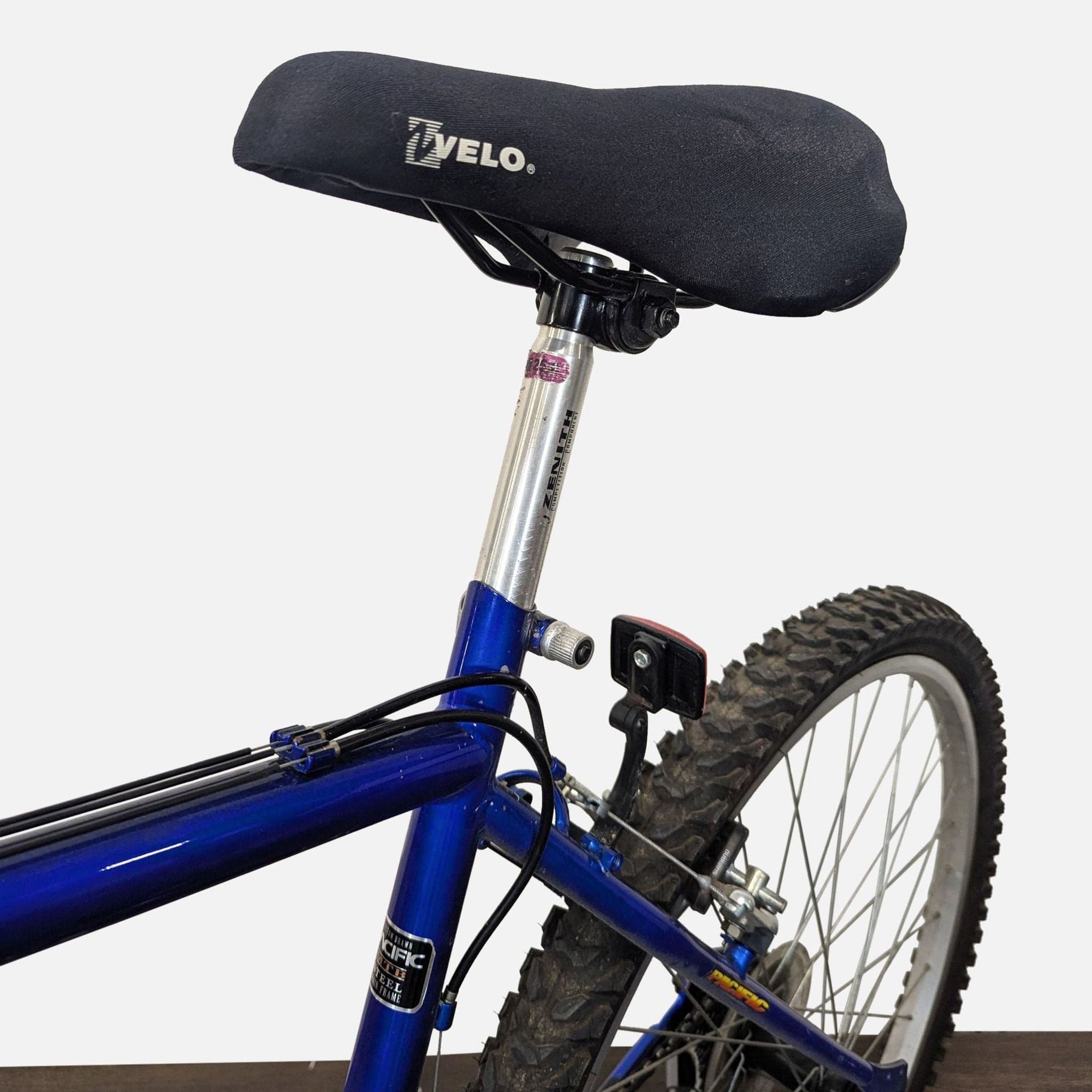 Blue Cobra Mountain Bike - Durable Outdoor Bicycle with 18-Speed Gears - Thumbnail 8