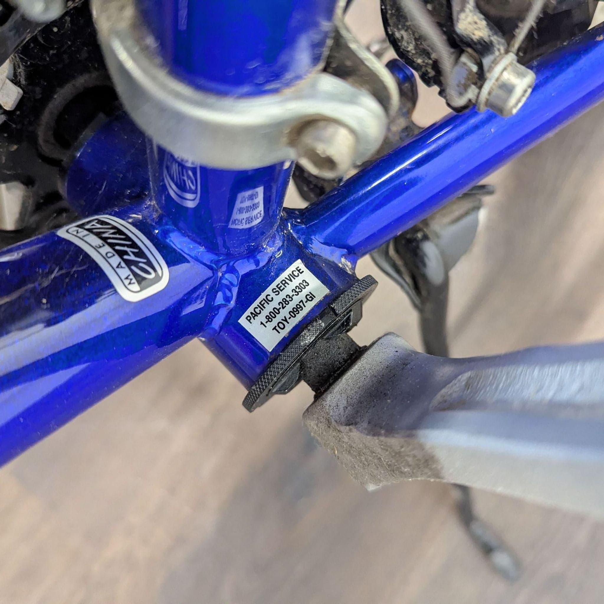 Blue Cobra Mountain Bike - Durable Outdoor Bicycle with 18-Speed Gears - Thumbnail 3