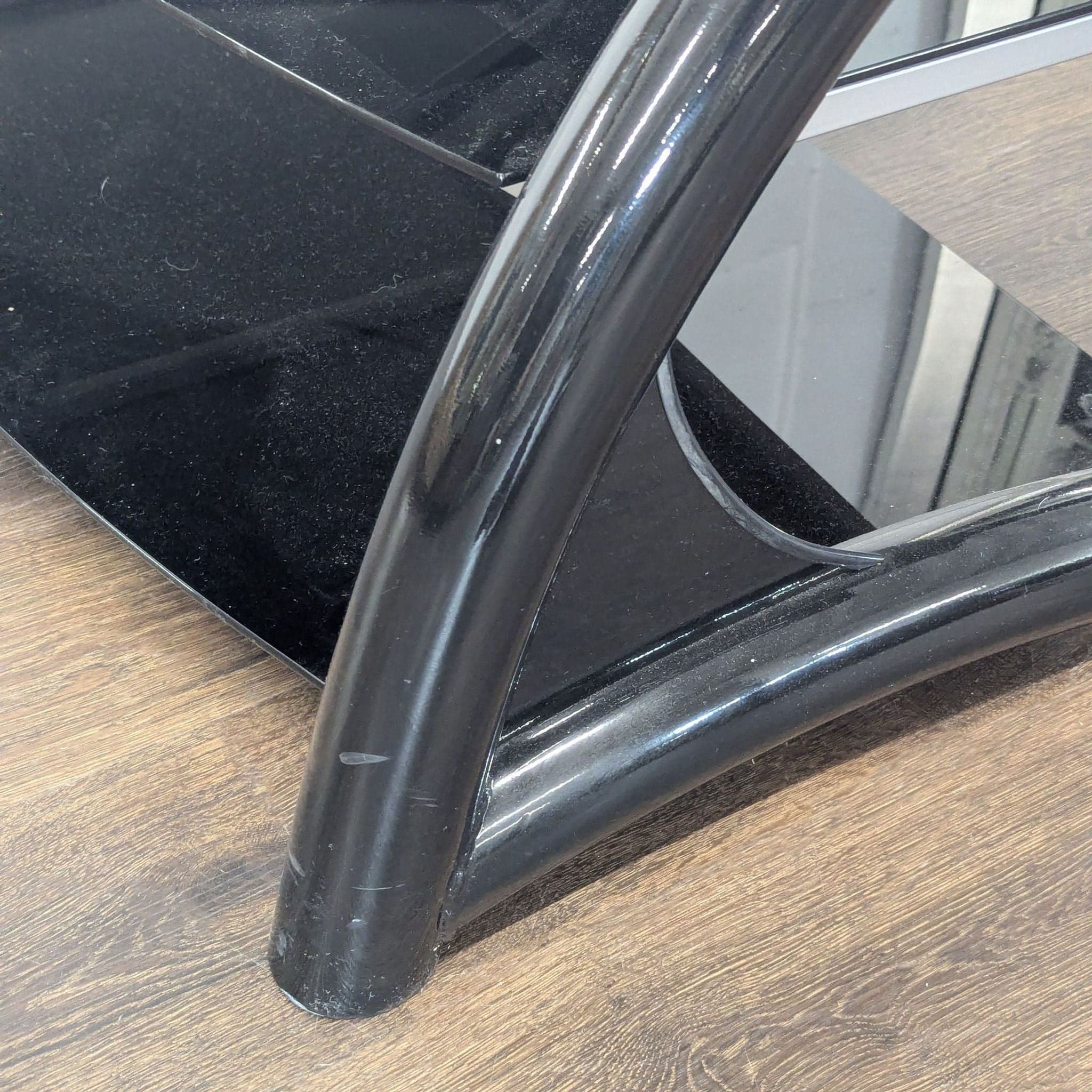 Whalen Furniture 3 in 1 TV Stand - Thumbnail 4