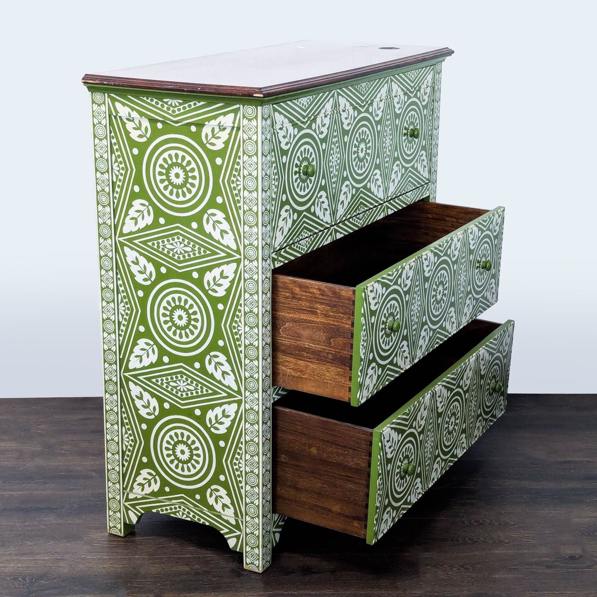 Pottery Barn Green Patterned 3-Drawer Dresser/Desk - Thumbnail 4