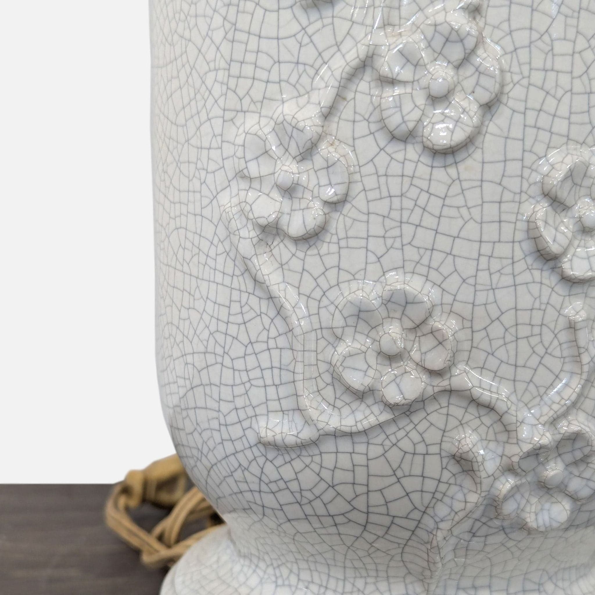 Classic White Ceramic Table Lamp with Textured Shade - Thumbnail 4
