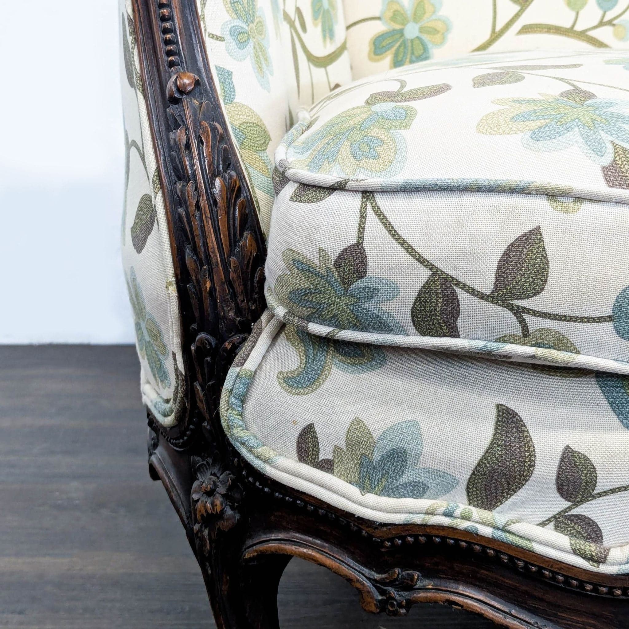 Charming Vintage 3-Seat Sofa with Floral Upholstery and Carved Wood Frame - Thumbnail 7