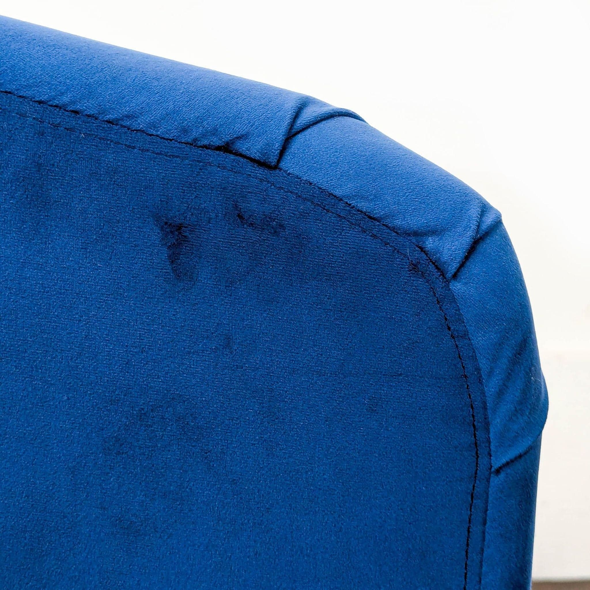 Modern Blue Velvet Lounge Chair with Curved Backrest - Thumbnail 6