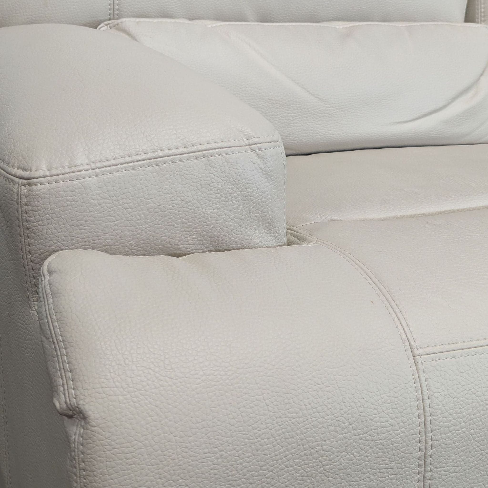 Ikea 3-Seat Cream Leather Reclining Sofa – Comfortable and Stylish - Thumbnail 5