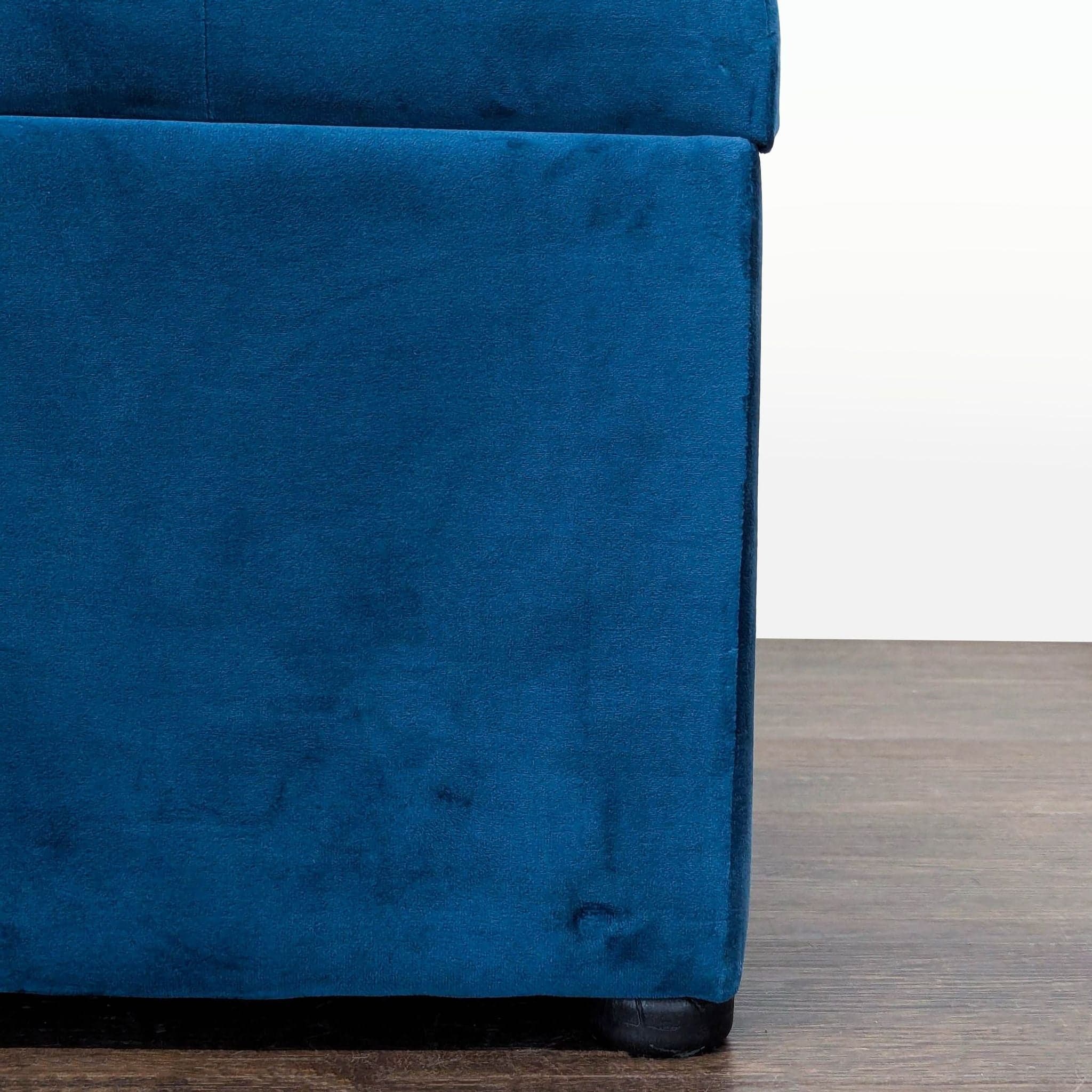 Velvet Button Tufted Storage Ottoman - Thumbnail 6