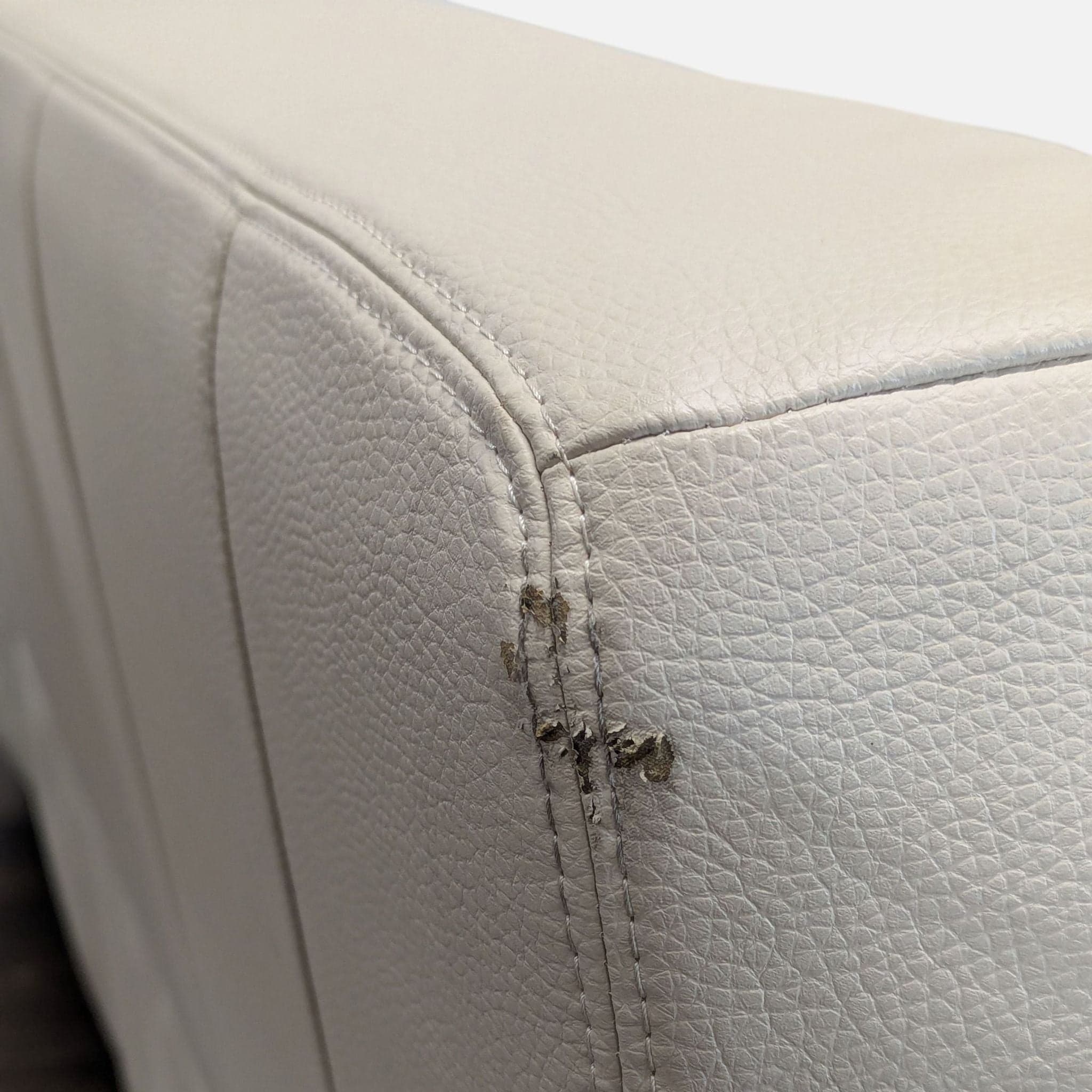 Ikea 3-Seat Cream Leather Reclining Sofa – Comfortable and Stylish - Thumbnail 6