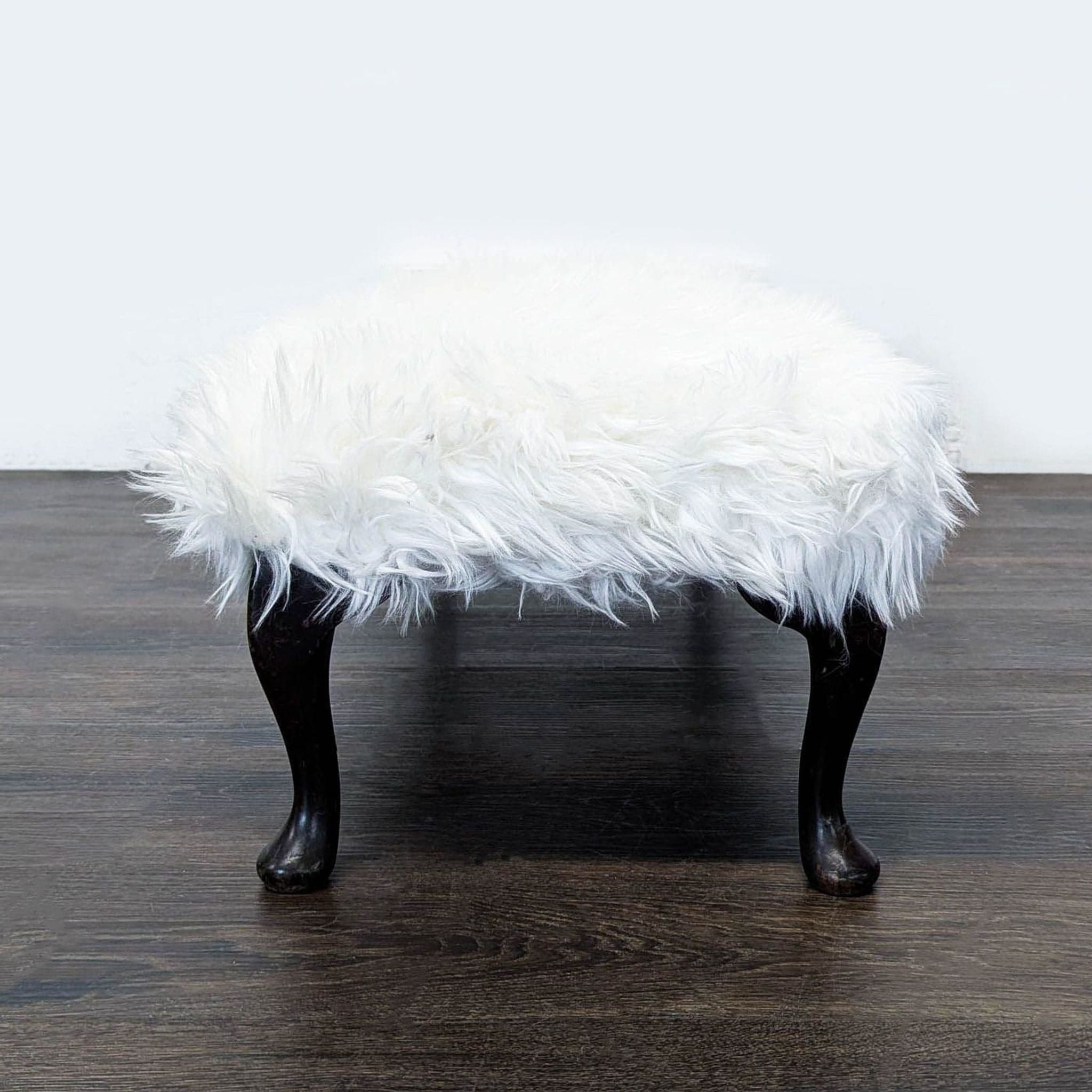 Faux Fur Bench on Wood Legs - Thumbnail 3