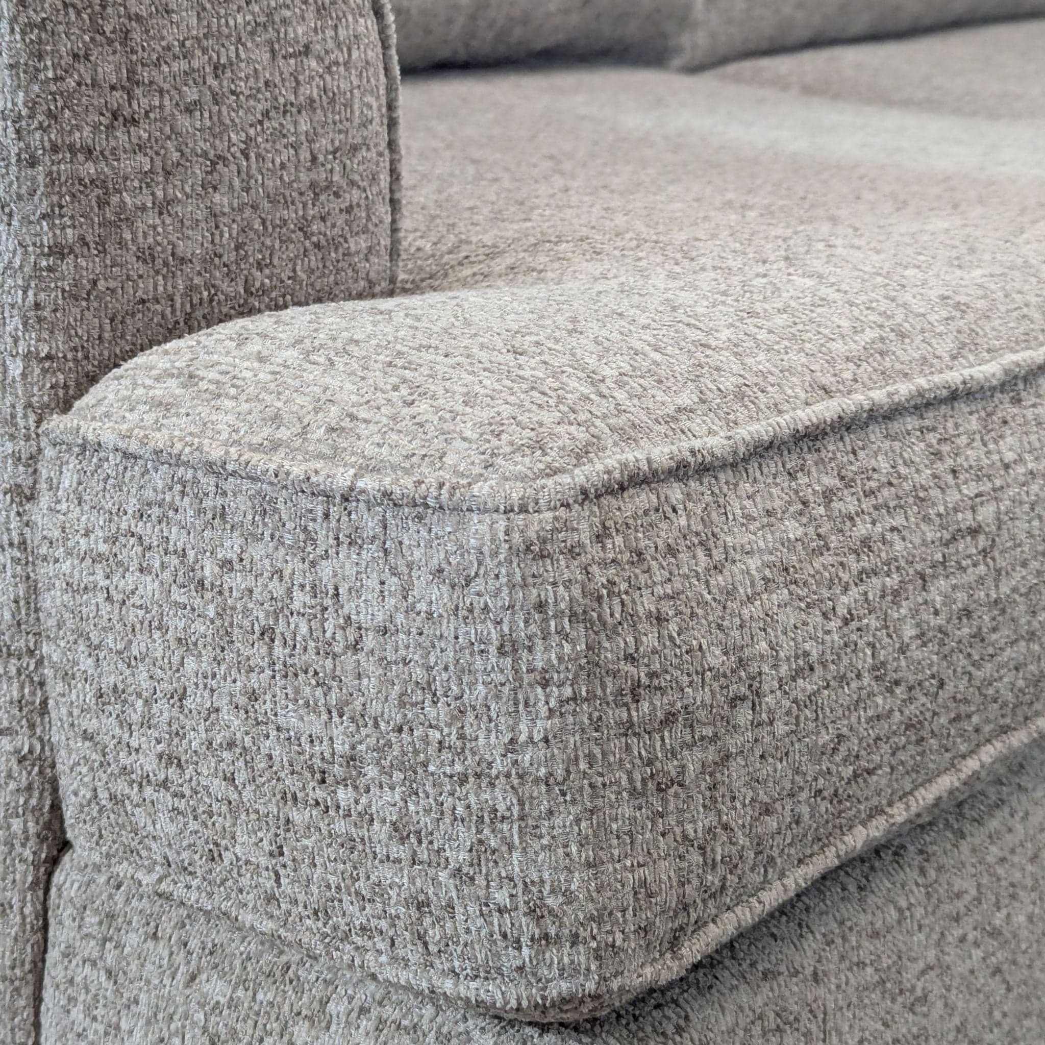 Living Spaces Belinha Modern Light Gray L-Shaped Sectional Sofa – Comfortable and Spacious - Thumbnail 2