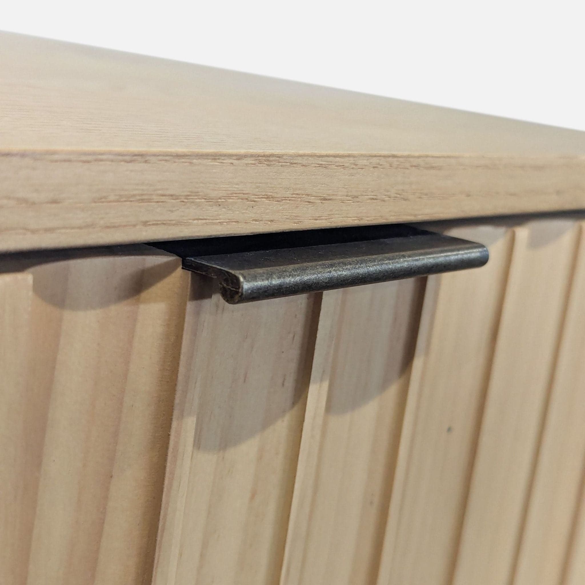 Threshold with Studio McGee Side Thousand Oaks Wood Scalloped Side Table - Thumbnail 3