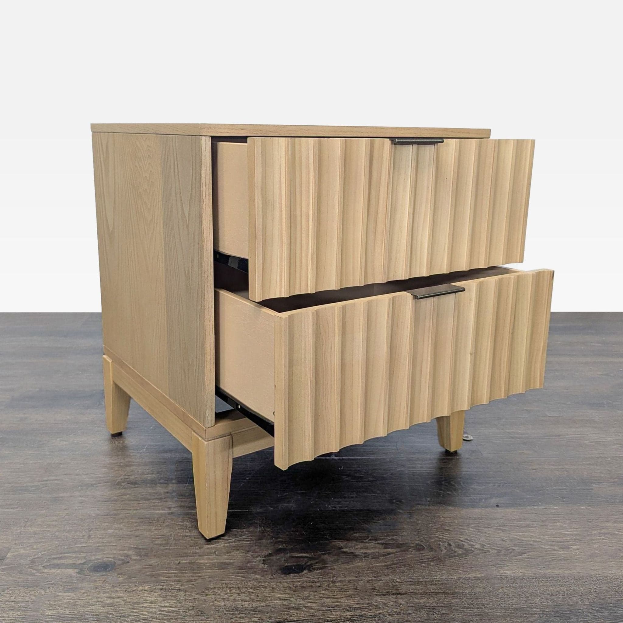 Threshold with Studio McGee Side Thousand Oaks Wood Scalloped Side Table - Thumbnail 2