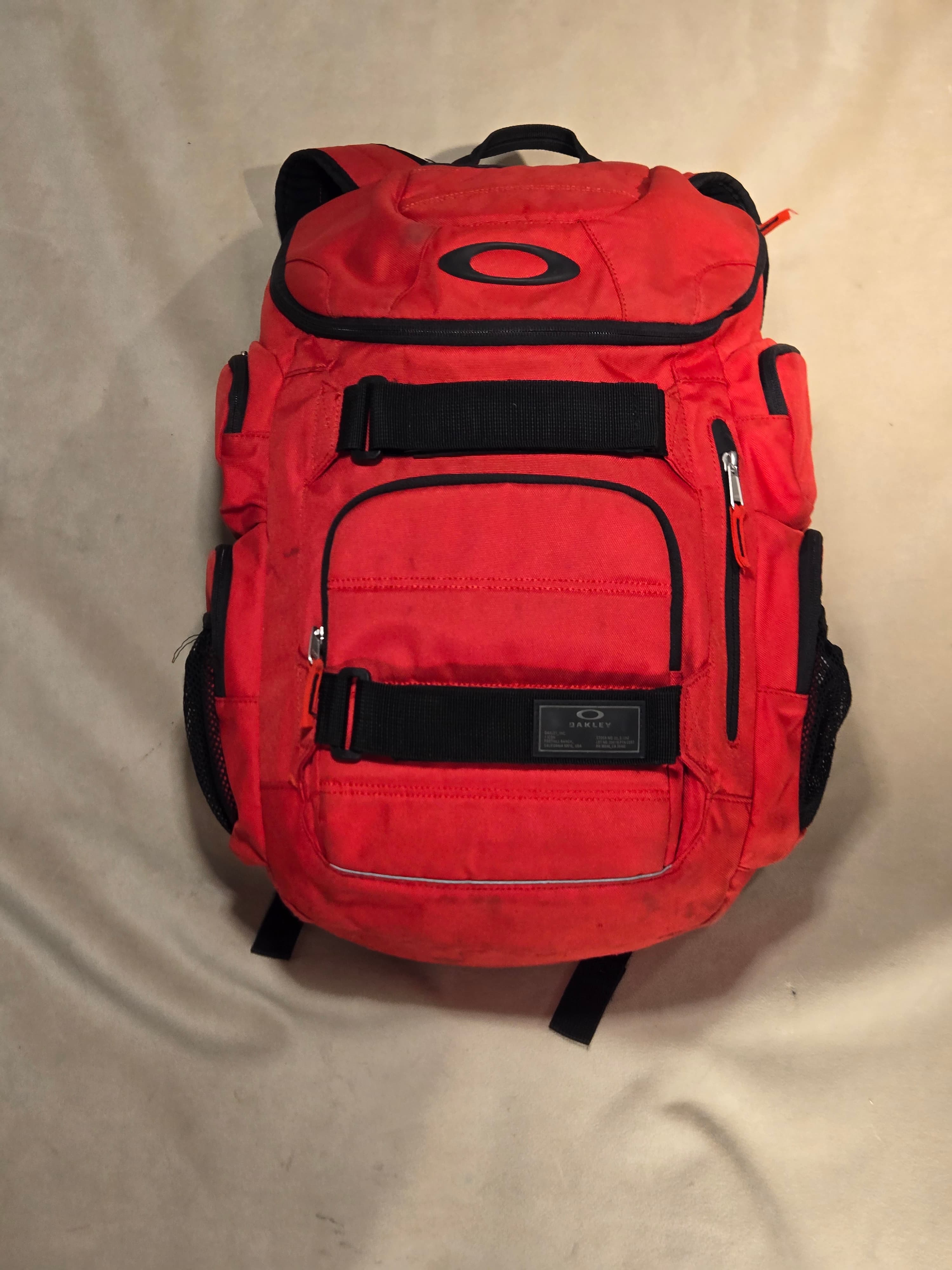Oakley Enduro 2.0 30L Backpack True Red Tactical Skate Travel Tech Pack 921012 - Thumbnail 2