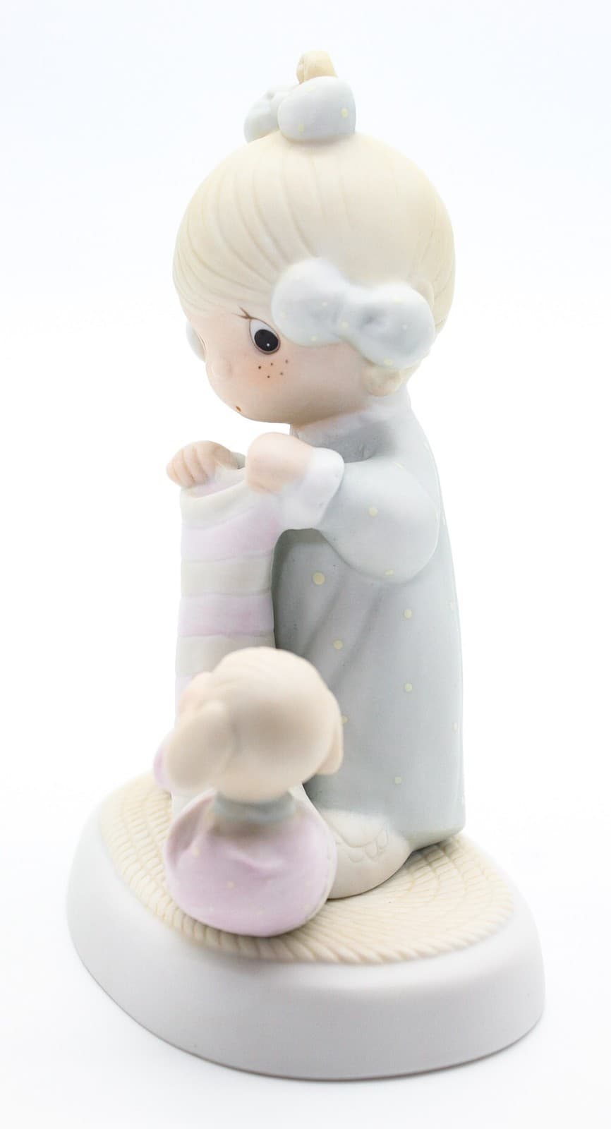 Precious Moments Christmas Joy From Head To Toe Enesco Porcelain Figurine 1982 - Thumbnail 4