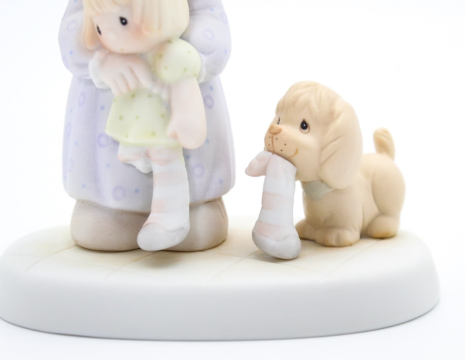 Precious Moments Somethings Missing When Your Not Around Porcelain Figurine 1988 - Thumbnail 4