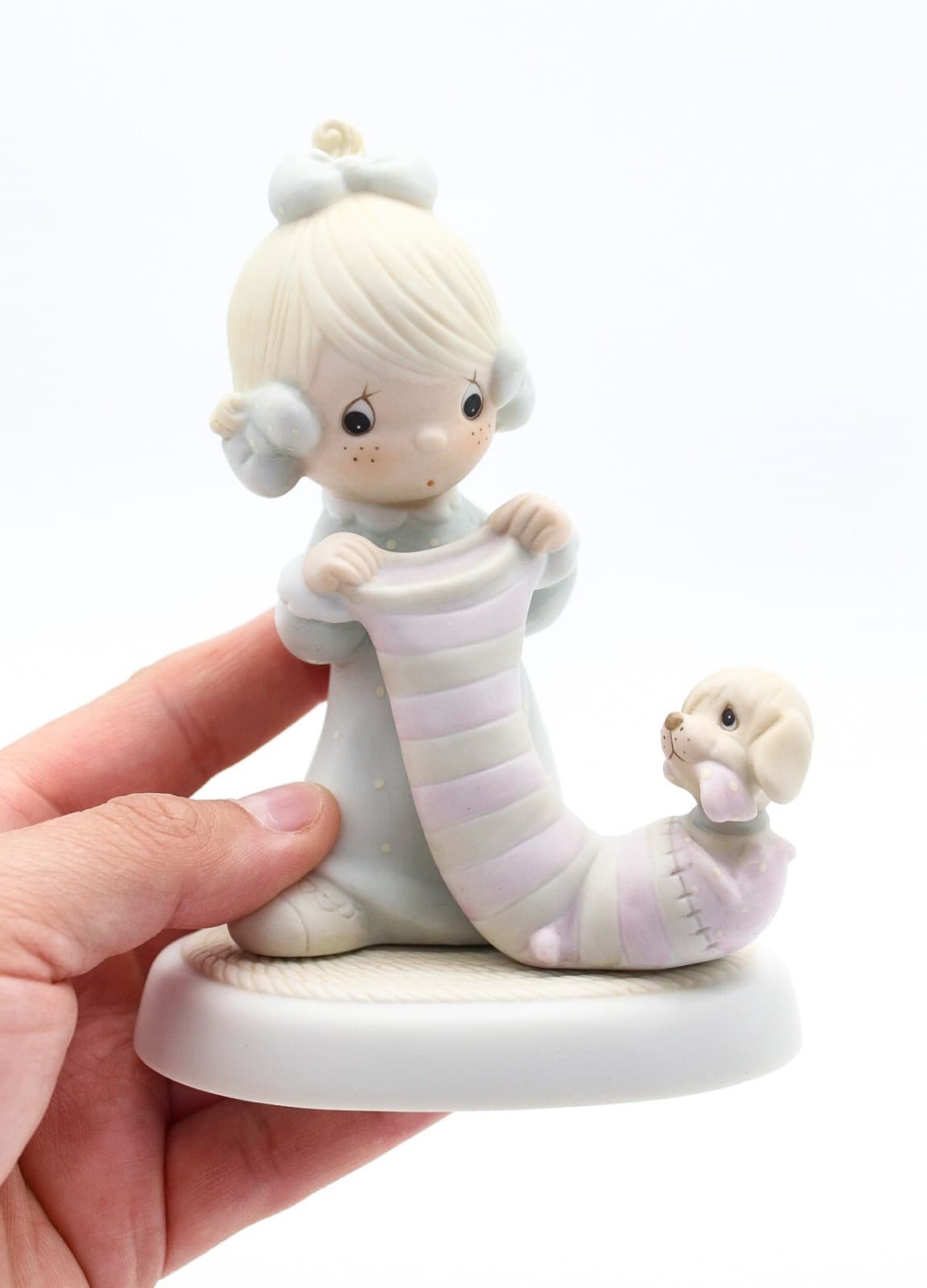 Precious Moments Christmas Joy From Head To Toe Enesco Porcelain Figurine 1982 - Thumbnail 6