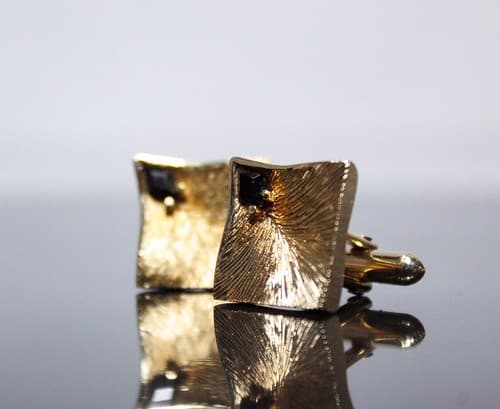 Vintage SWANK Designer Gold Tone Black Onyx Insert Men's Fashion Cufflinks - Thumbnail 4