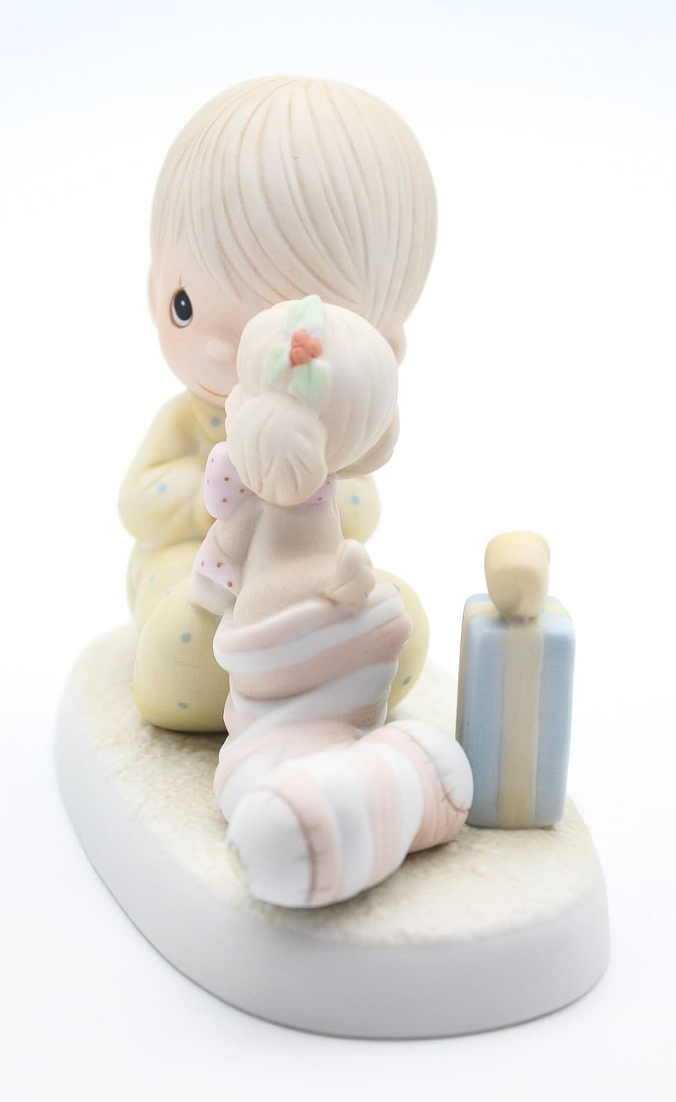 Precious Moments The Greatest Gift Is A Friend Enesco Porcelain Figurine 1987 - Thumbnail 4