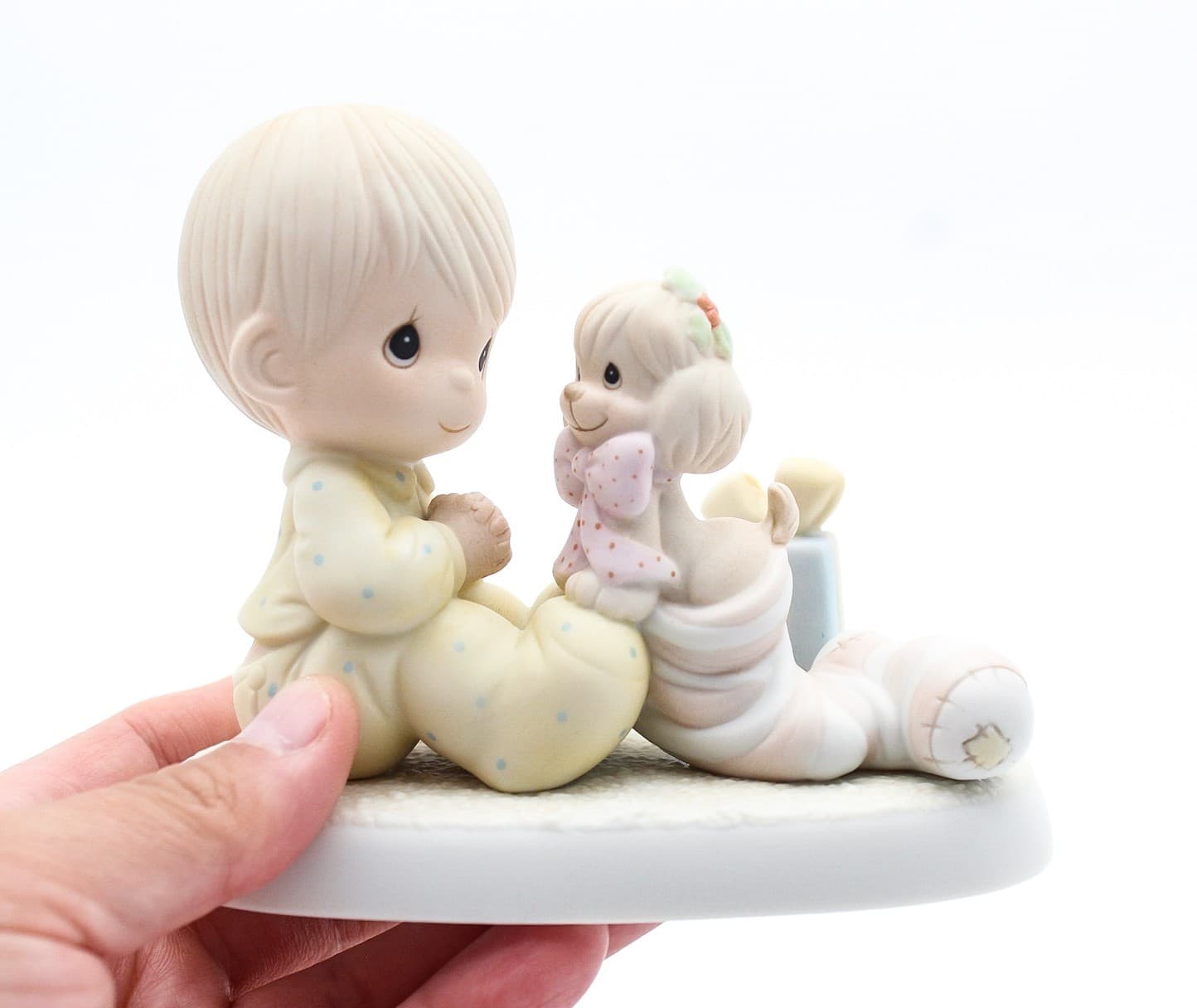 Precious Moments The Greatest Gift Is A Friend Enesco Porcelain Figurine 1987 - Thumbnail 6