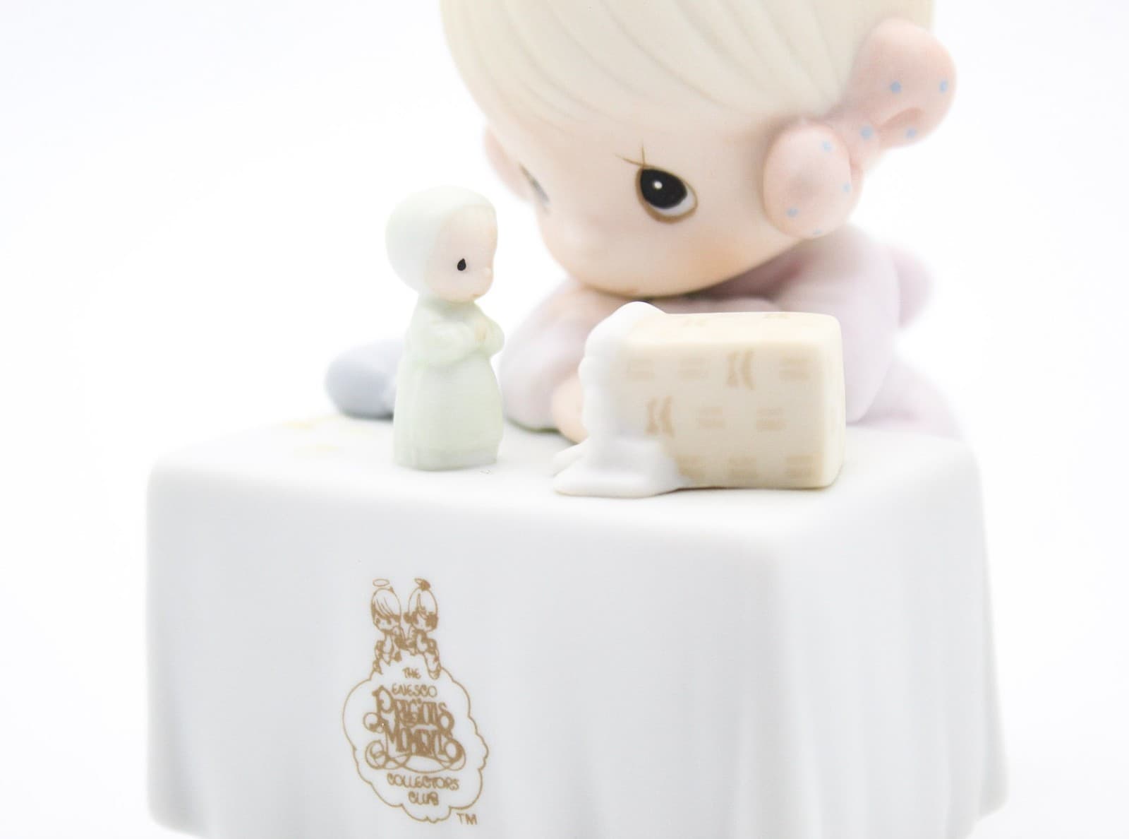 Precious Moments My Happiness Enesco Porcelain Figurine 1989 - Thumbnail 4
