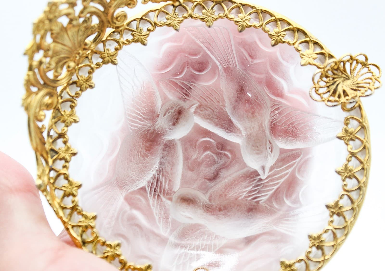Vintage French Gold Ormolu Filigree Frosted Art Glass Bird Dove Ashtray - Thumbnail 7